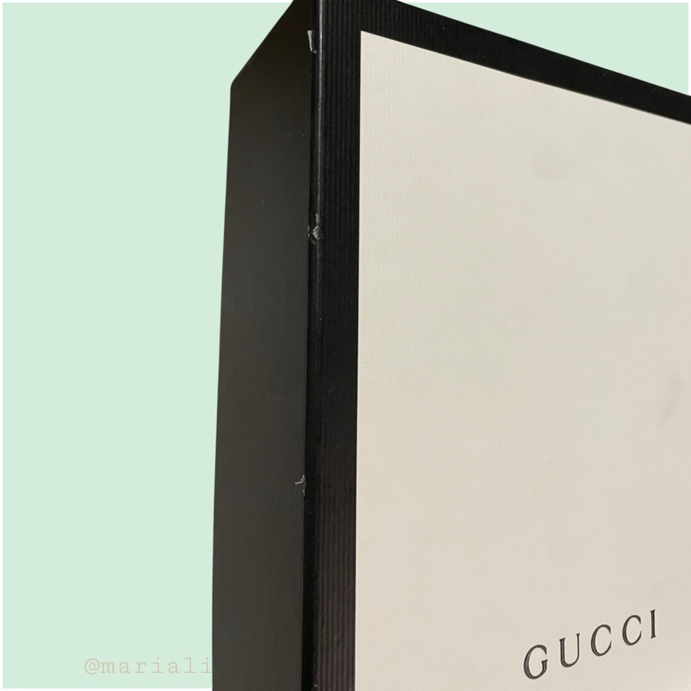 Gucci Envelope Style Flap Fold Over Dust Bag. Cream/White. Gucci Box included. - Picture 13 of 16